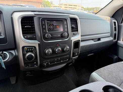 Used 2017 RAM 1500 Classic SLT w/ Luxury Group AWD/4WD image 11