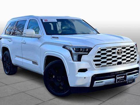 Used 2024 Toyota Sequoia Capstone image 2