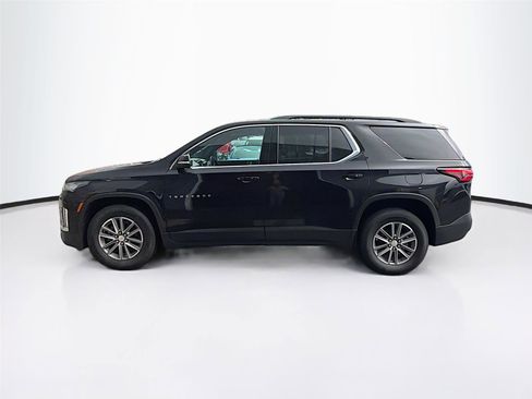 Used 2022 Chevrolet Traverse LT image 4