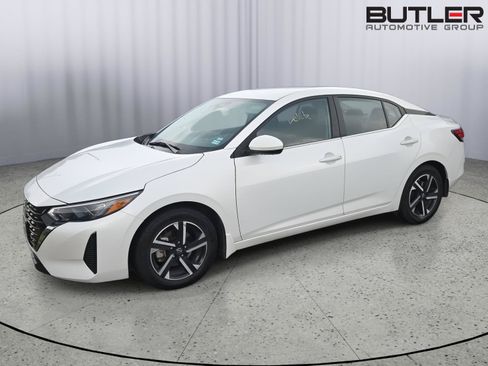 Used 2024 Nissan Sentra SV FWD image 1