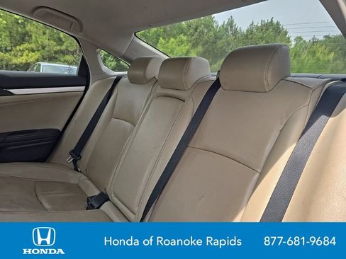 Used 2017 Honda Civic Touring image 10