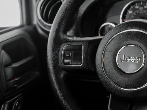 Used 2014 Jeep Wrangler Unlimited Sport AWD/4WD image 15