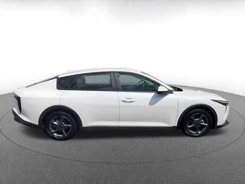 Used 2025 Kia K4 FWD image 16