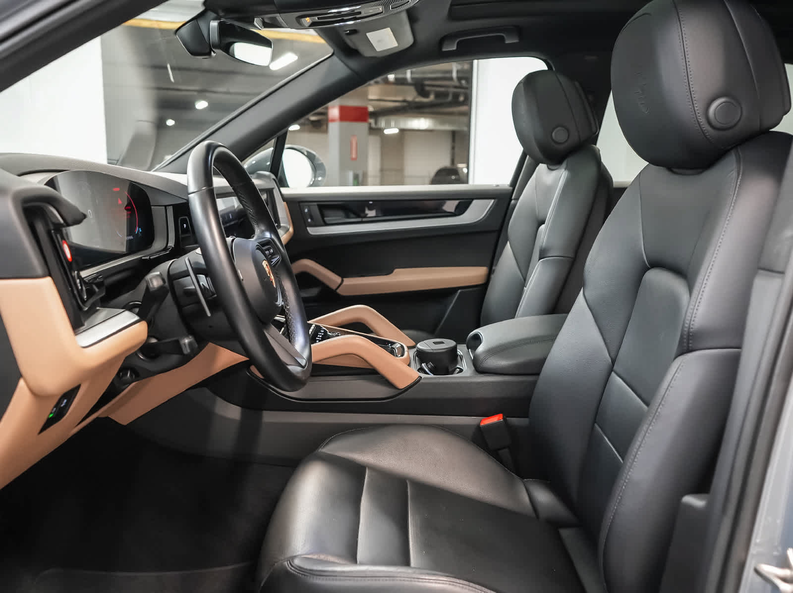 Certified 2024 Porsche Cayenne AWD/4WD image 19