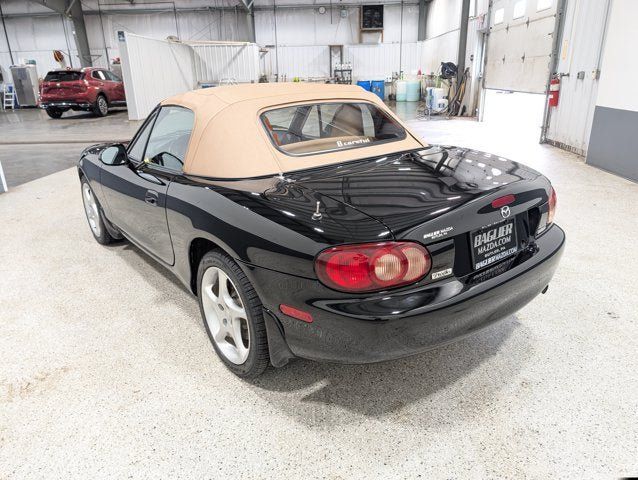 Used 2001 MAZDA MX-5 Miata LS RWD image 4