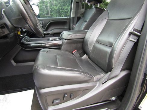Used 2019 Chevrolet Silverado 2500 LTZ w/ Duramax Plus Package AWD/4WD image 10