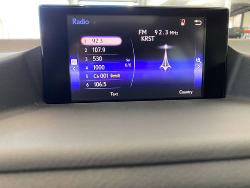 Used 2017 Lexus CT 200h image 11