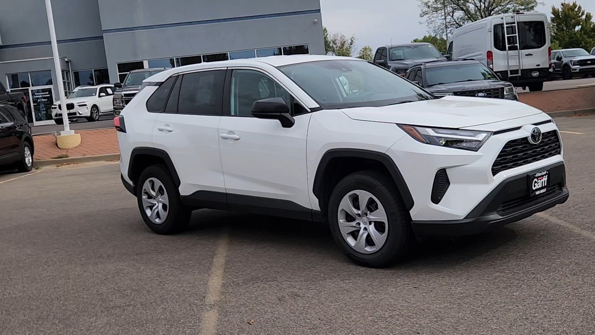 Used 2025 Toyota RAV4 LE AWD/4WD image 8