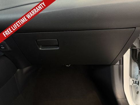 Used 2023 Toyota Corolla LE FWD image 33
