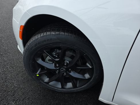 New 2026 Chrysler Pacifica Select w/ S Appearance Package image 35