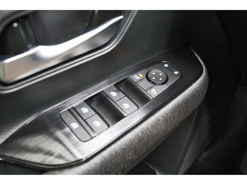 Used 2026 Nissan Kicks SV w/ SV Premium Package FWD image 21