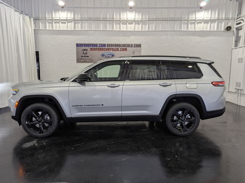 New 2025 Jeep Grand Cherokee L Limited image 2