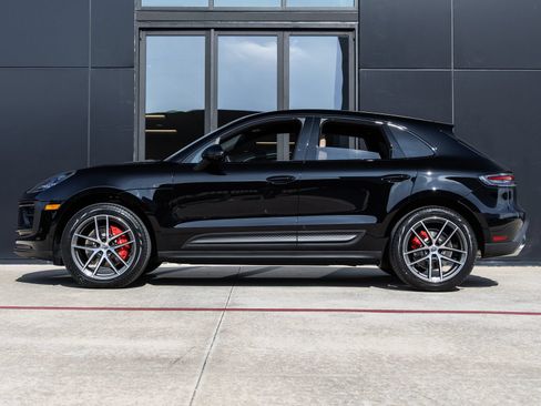 Certified 2026 Porsche Macan S AWD/4WD image 2