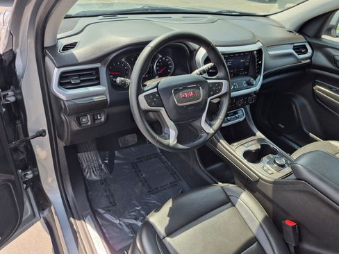 Used 2023 GMC Acadia SLT AWD/4WD image 16