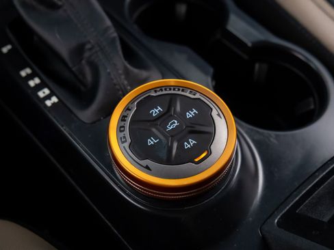 Used 2024 Ford Bronco Wildtrak image 33