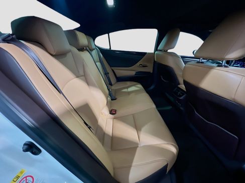 Used 2019 Lexus ES 350 Luxury image 20