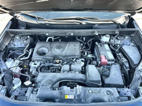 Used 2025 Toyota RAV4 XLE FWD image 19