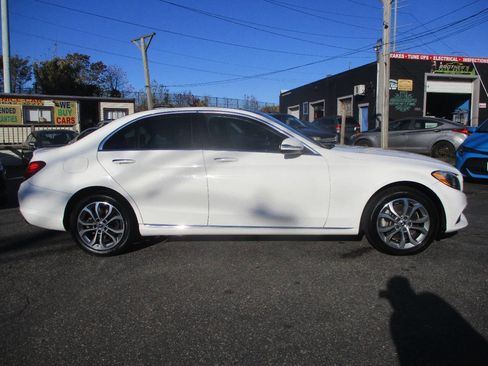 Used 2017 Mercedes-Benz C 300 4MATIC Sedan image 5