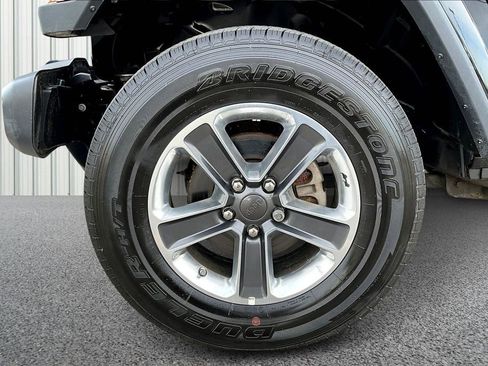 Used 2019 Jeep Wrangler Unlimited Sahara w/ Dual Top Group image 33