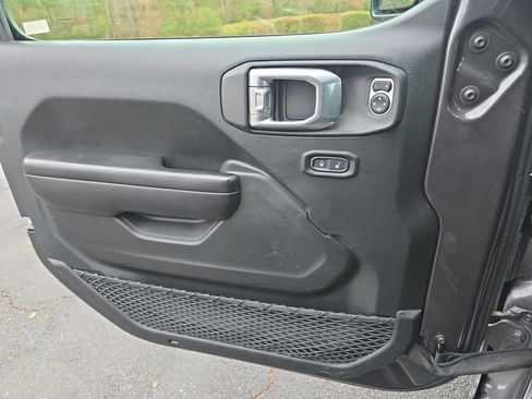 Used 2021 Jeep Wrangler Unlimited Willys image 26