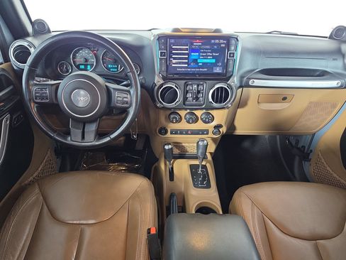 Used 2014 Jeep Wrangler Unlimited Sahara w/ Connectivity Group AWD/4WD image 29