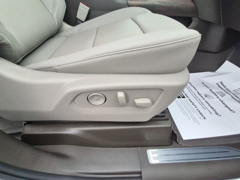 New 2026 GMC Sierra 1500 SLT w/ SLT Premium Package image 39