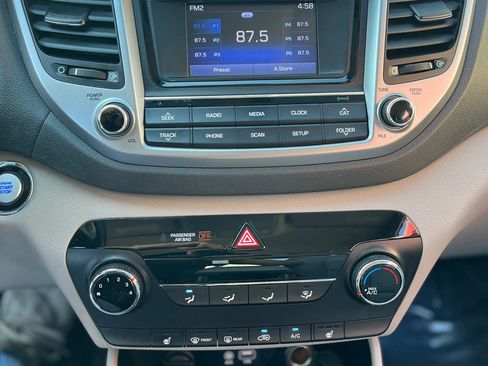 Used 2016 Hyundai Tucson Sport image 20