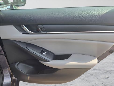 Used 2020 Honda Accord LX image 10