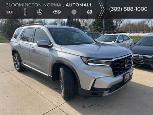 Used 2025 Honda Pilot Elite image 1