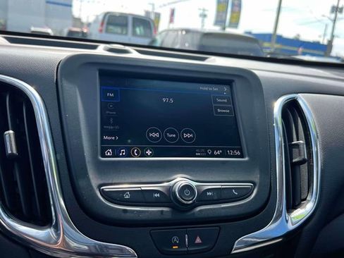 Used 2023 Chevrolet Equinox LT image 30