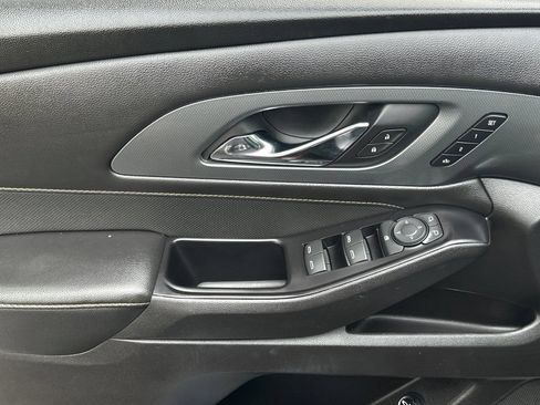Used 2019 Chevrolet Traverse Premier AWD/4WD image 11