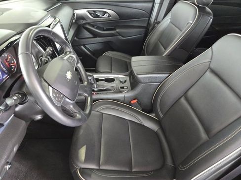 Certified 2023 Chevrolet Traverse Premier FWD image 16