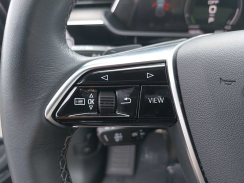 Used 2024 Audi Q8 e-tron Premium Plus w/ Premium Plus Package AWD/4WD image 17
