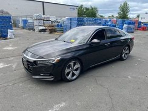 Used 2018 Honda Accord Touring image 1