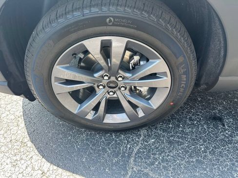 New 2026 Ford Explorer Active w/ Active Comfort Package AWD/4WD image 9