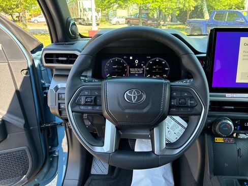 New 2026 Toyota 4Runner TRD Off-Road Premium AWD/4WD image 21