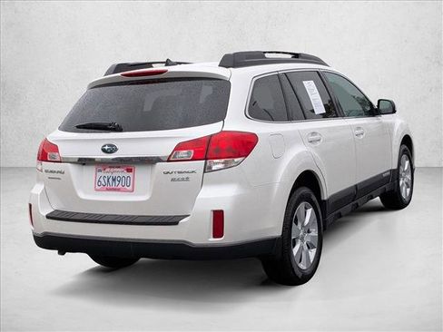 Used 2011 Subaru Outback 2.5i Limited w/ PWR Moonroof Pkg image 5