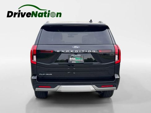 Used 2026 Ford Expedition Platinum w/ Driver's Package AWD/4WD image 6