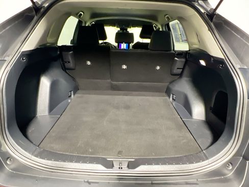 Used 2023 Toyota RAV4 LE image 32