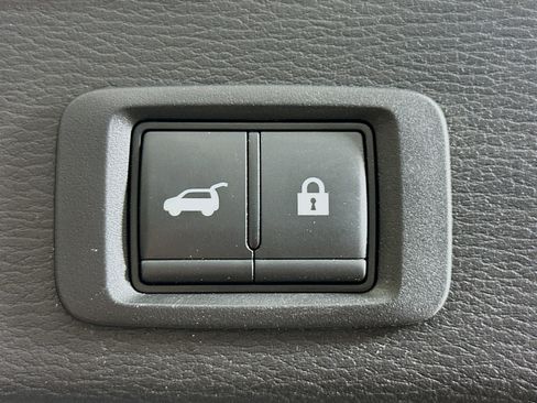 Used 2024 Mitsubishi Outlander SE AWD/4WD image 29