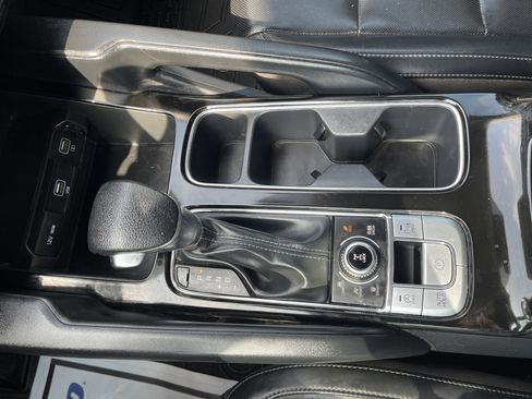 Used 2022 Kia Telluride LX AWD/4WD image 28