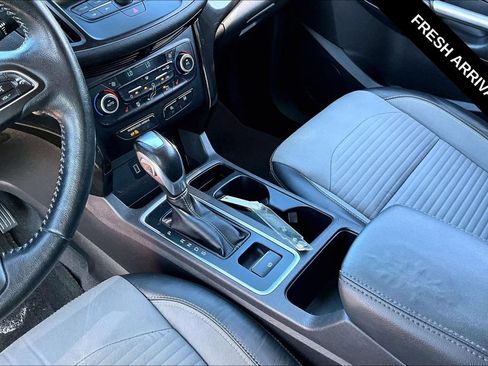 Used 2019 Ford Escape SE FWD image 8