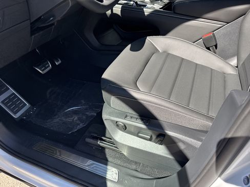 New 2026 Volkswagen Atlas Cross Sport SEL R-Line image 15