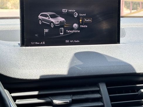 Used 2018 Audi Q7 3.0T Premium Plus w/ Premium Plus Package AWD/4WD image 24