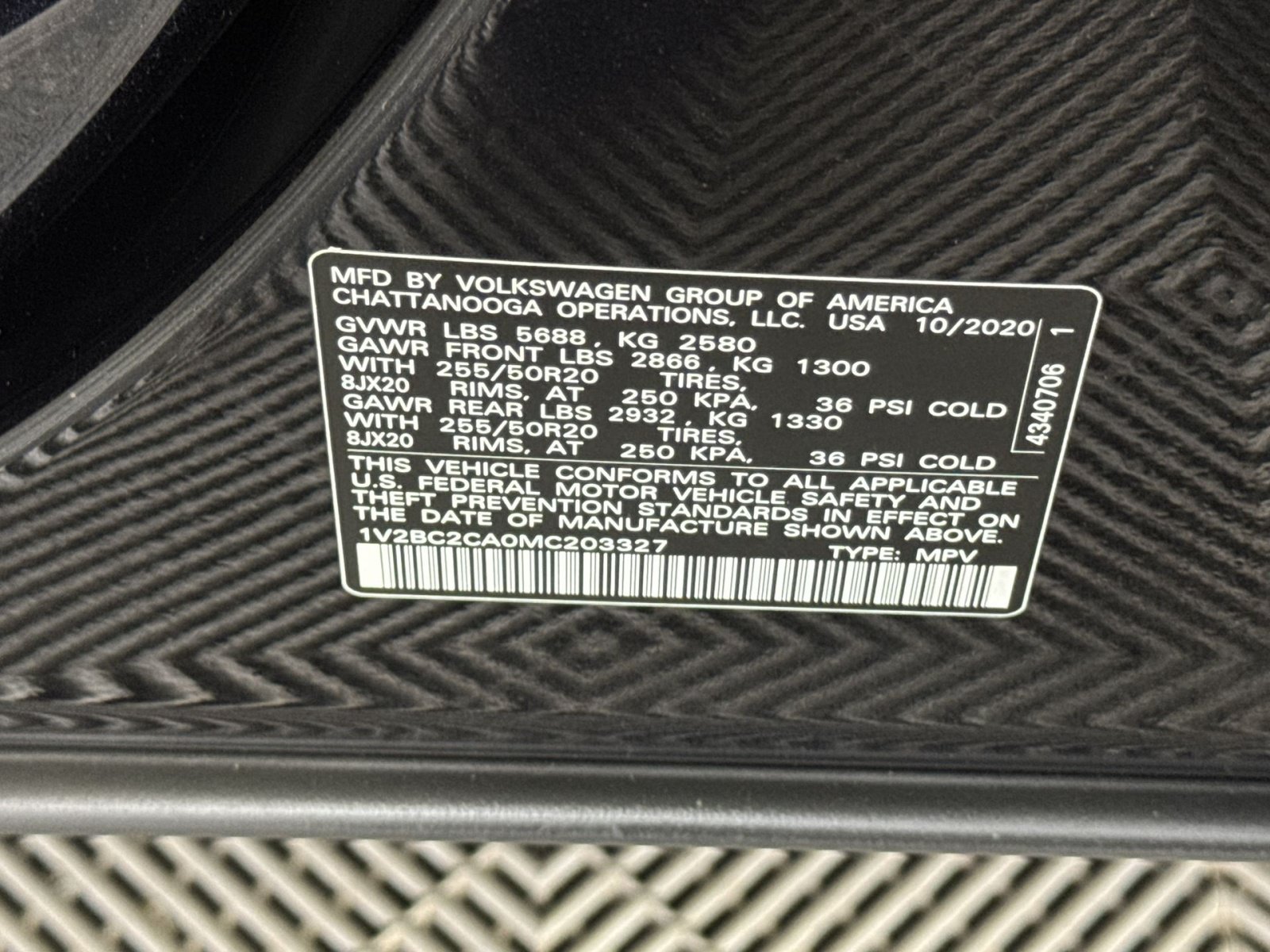 Used 2021 Volkswagen Atlas Cross Sport SEL AWD/4WD image 28