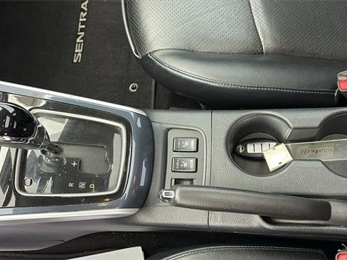 Used 2017 Nissan Sentra SR Turbo w/ SR Turbo Premium Package image 15