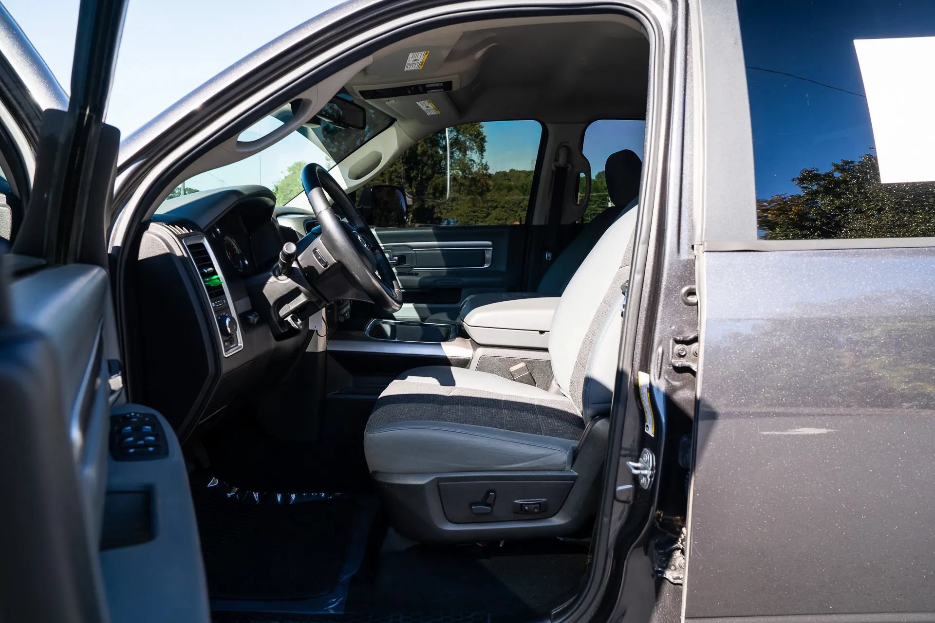 Used 2018 RAM 2500 Big Horn AWD/4WD image 16