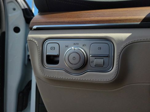 New 2026 Mercedes-Benz GLE 63 AMG S image 19