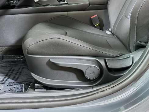 New 2026 Hyundai Elantra Blue FWD image 18