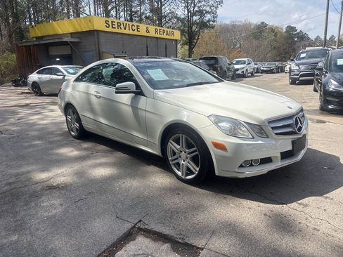 Used 2011 Mercedes-Benz E 350 E 350 2dr Coupe image 2